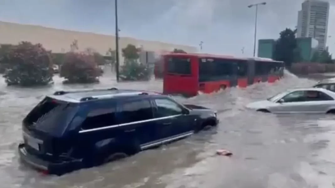 Ισπανία: Πλημμύρες και χαλαζόπτωση στη Σαραγόσα – Τεράστιες ζημιές, δεκάδες απεγκλωβισμοί