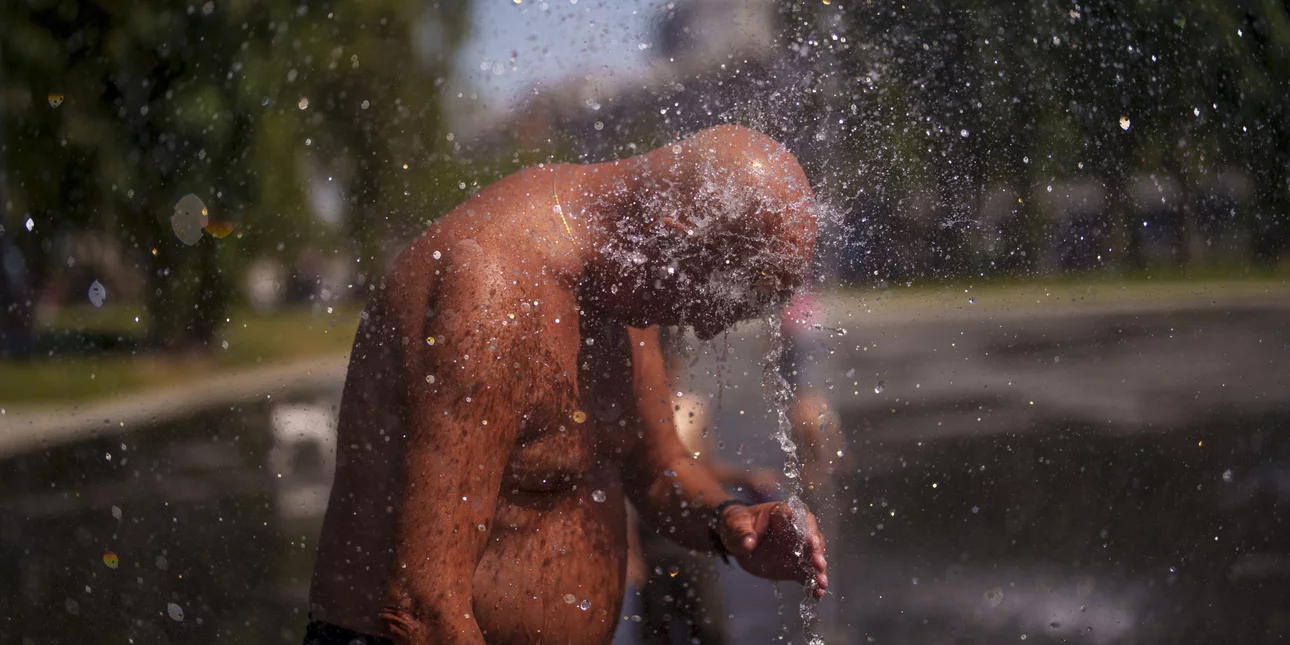 Ο φετινός Ιούνιος ήταν ο πιο θερμός που έχει καταγραφεί ποτέ – Τι είναι οι θαλάσσιοι καύσωνες