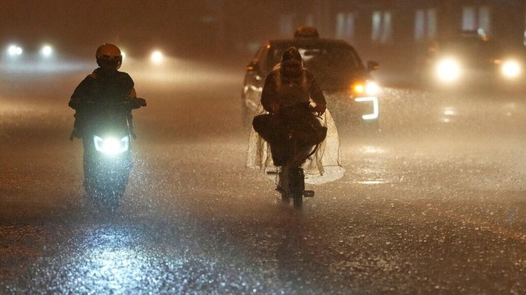 Κίνα: Τουλάχιστον τέσσερις νεκροί και δεκάδες αγνοούμενοι λόγω των σφοδρών βροχοπτώσεων