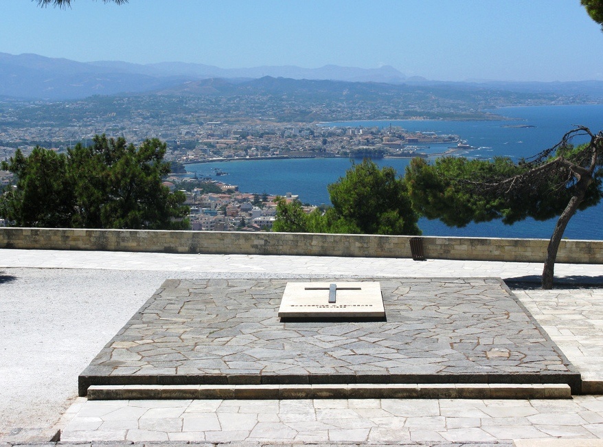 «Οι Τάφοι των Βενιζέλων δεν είναι χώρος για κομματικές εκδηλώσεις»