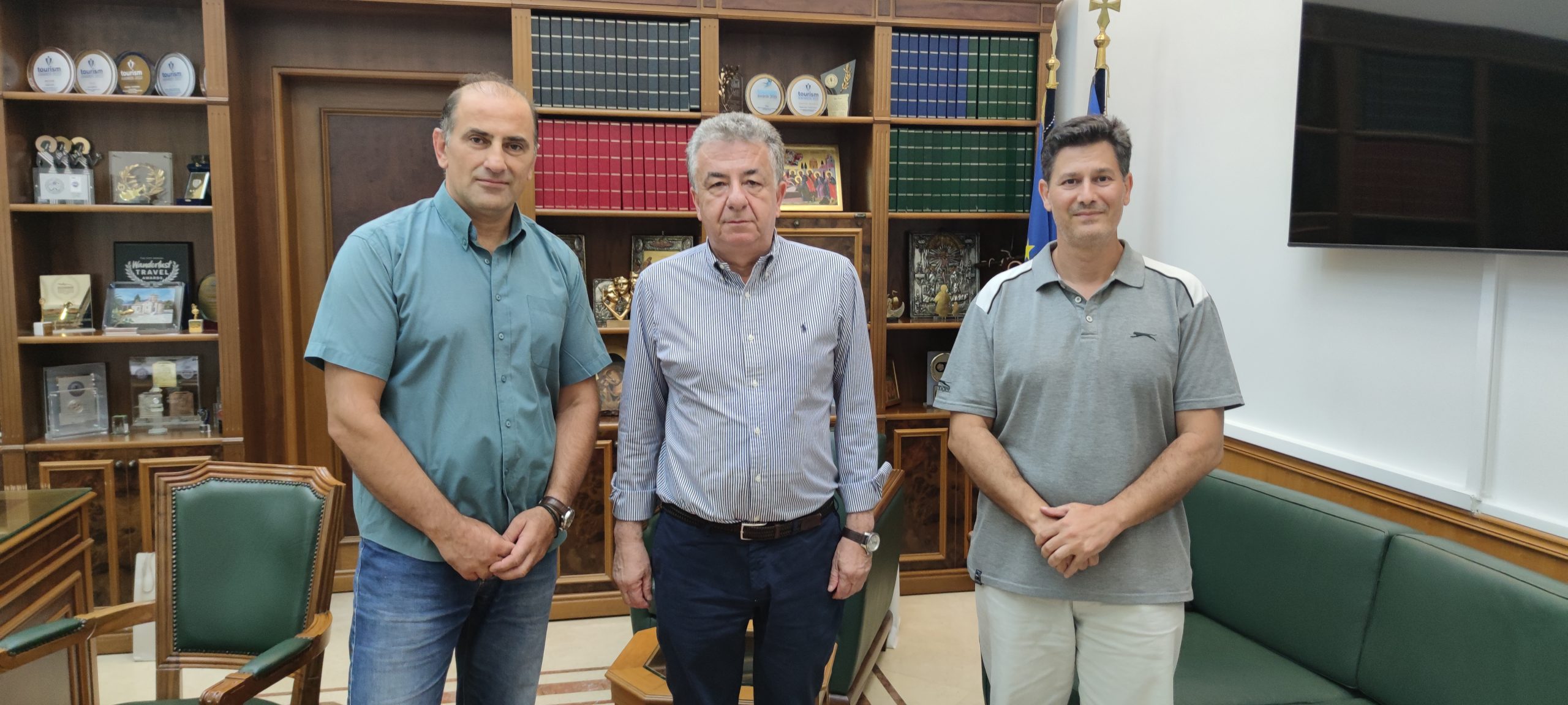 Συνάντηση Ανθρώπινης Ασπίδας με τον Περιφερειάρχη Κρήτης