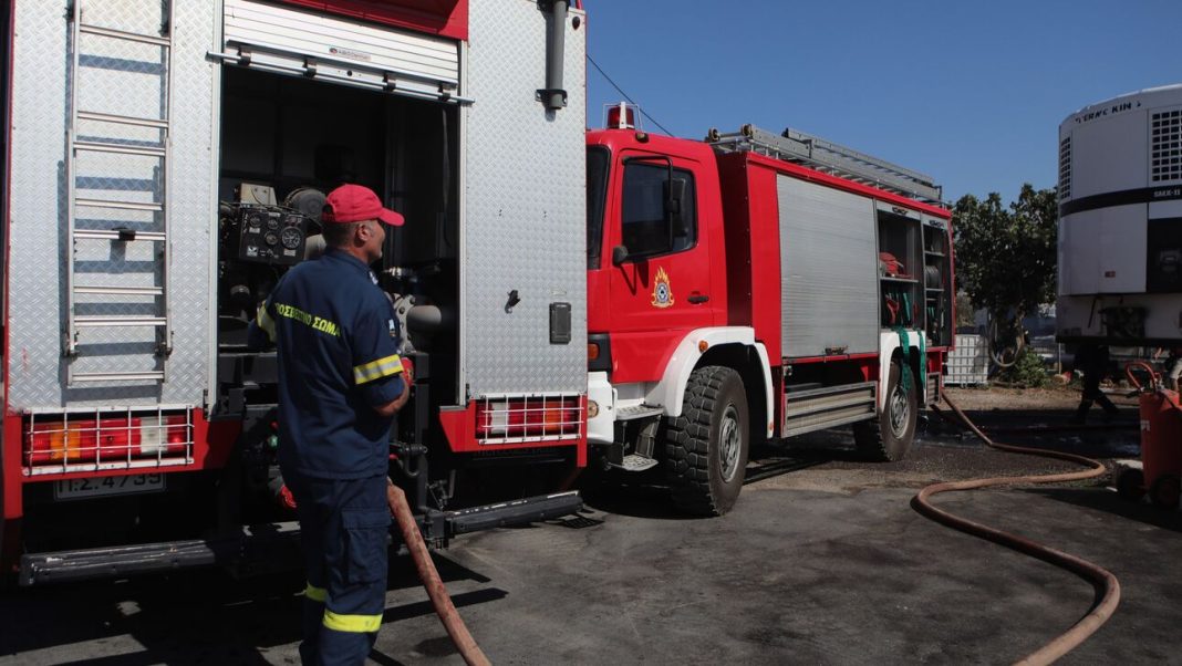 Φωτιά στον Ασπρόπυργο: Ήχησε το 112 – Μάχη σε τρεις εστίες