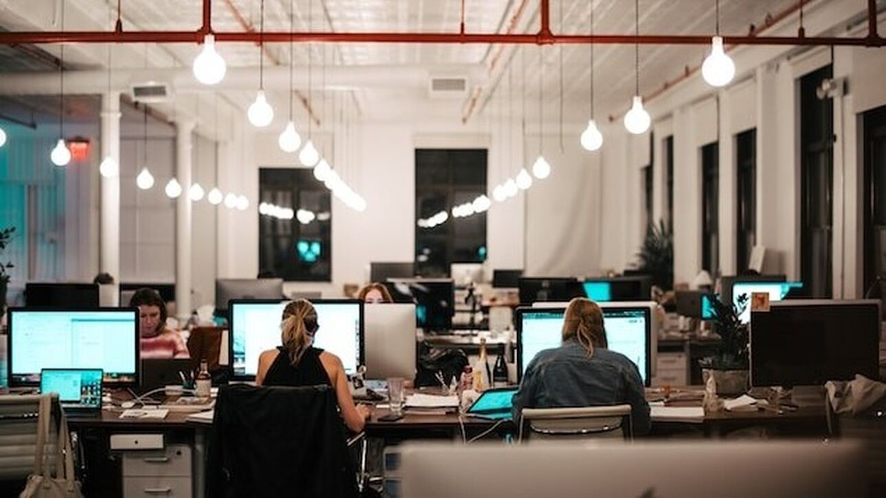 Απασχόληση σε δύο εργοδότες – Πώς θα λειτουργεί η σύμβαση μηδενικού ωραρίου