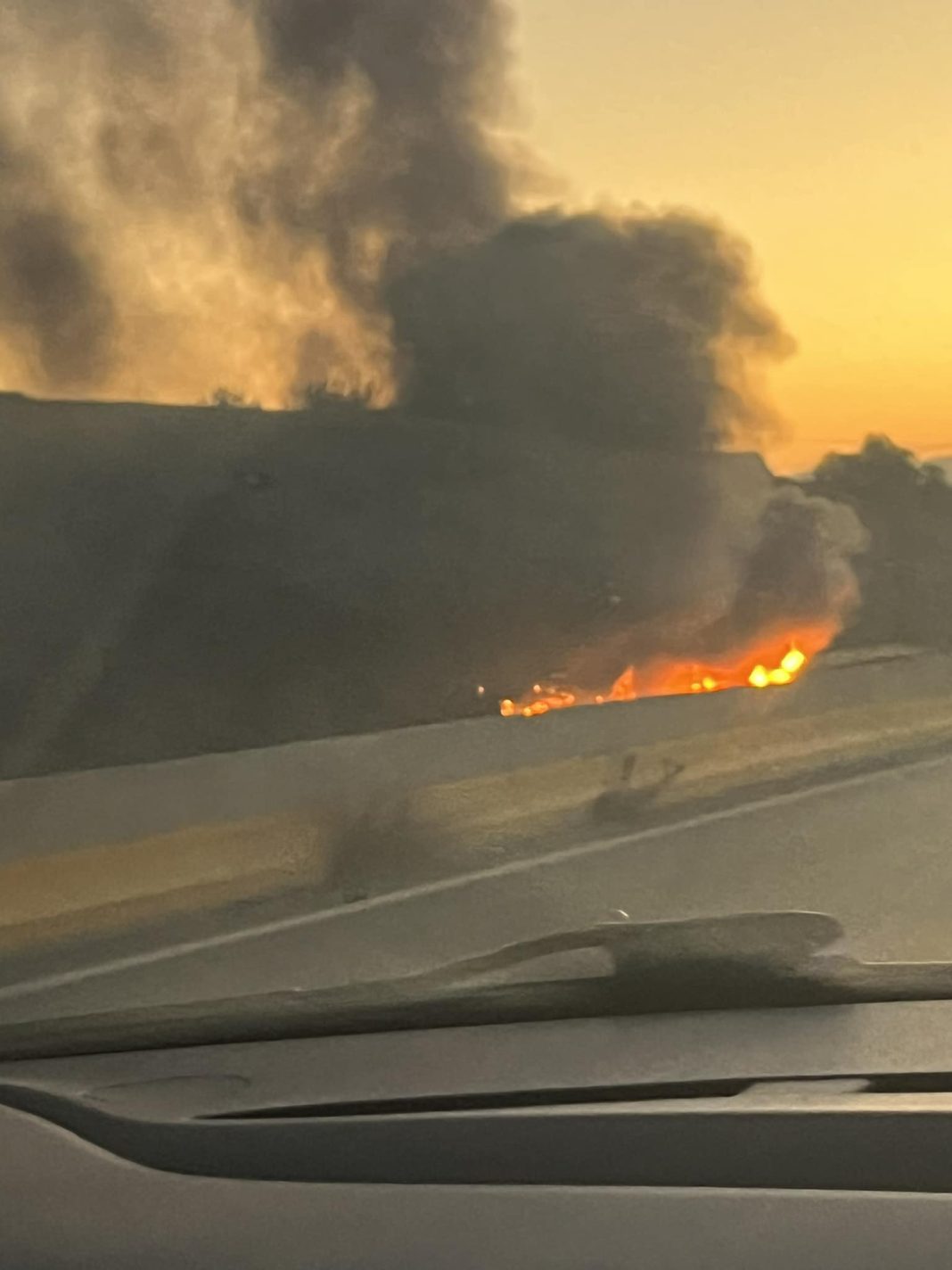 Ηράκλειο: Όχημα πήρε φωτιά στην Εθνική