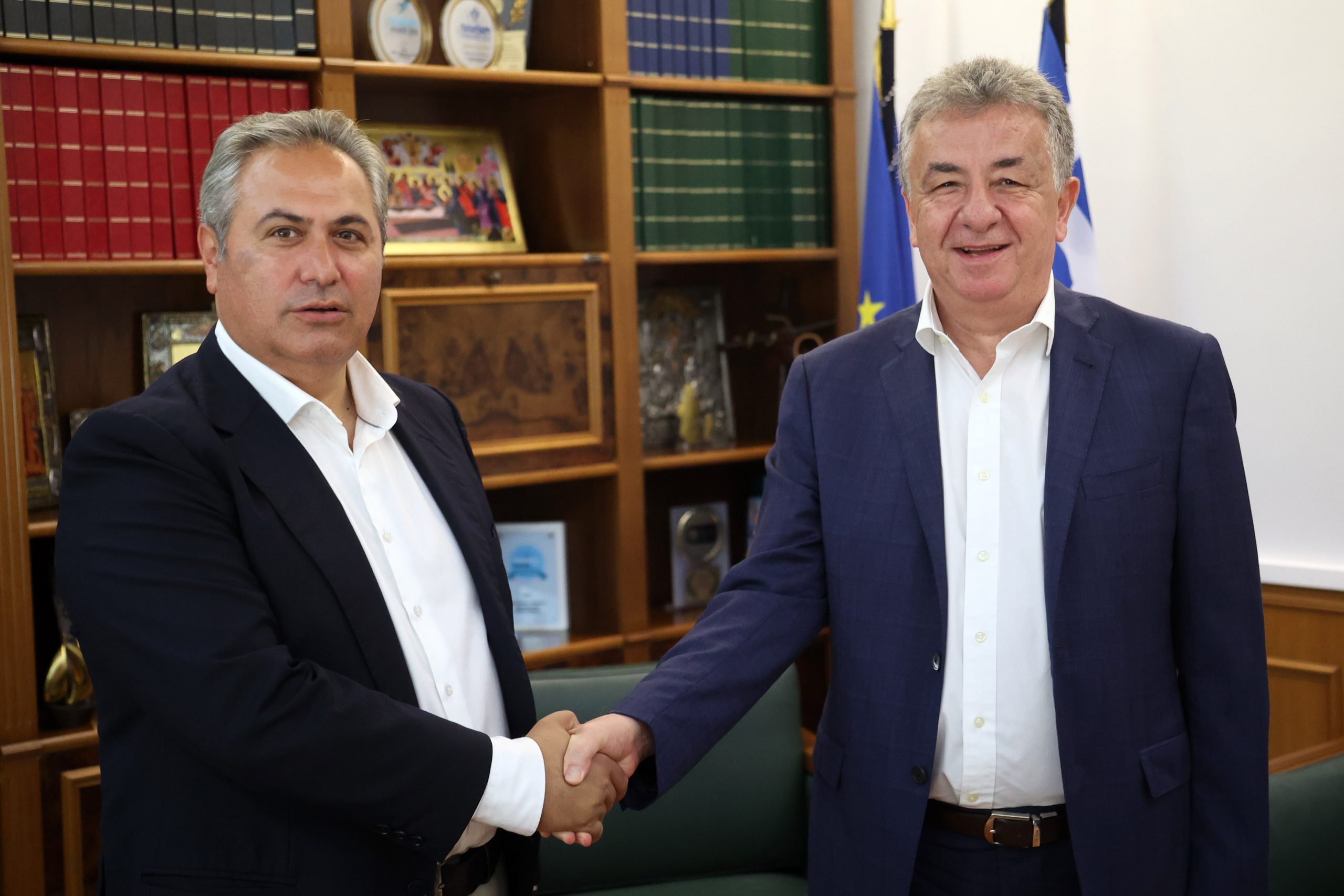 Ο Νίκος Σκουλάς συνεχίζει με τον Σταύρο Αρναουτάκη