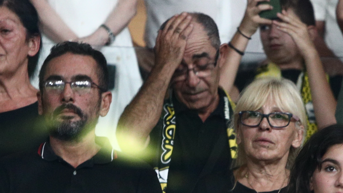 ΑΕΚ: Η οικογένεια του Μιχάλη πήγε στα αποδυτήρια μετά την πρόκριση – «Σας ευχαριστούμε, μας δίνετε δύναμη»