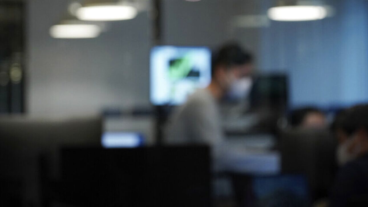 Θάνατος από υπερβολική εργασία: Το φαινόμενο που οδήγησε στην αυτοκτονία γιατρό στην Ιαπωνία