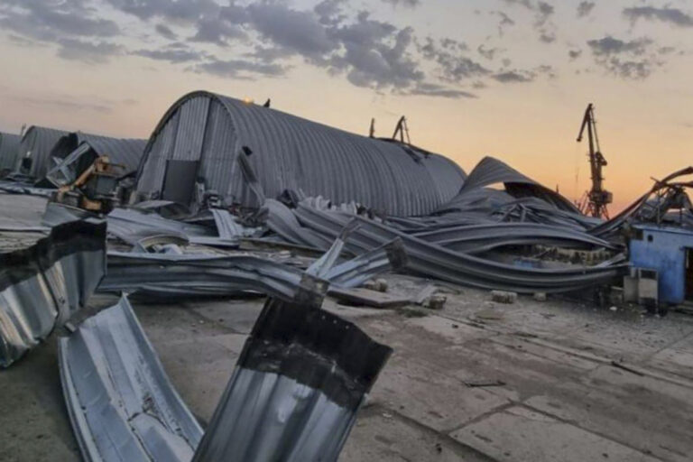 Ουκρανία: Αποθήκες και σιλό δημητριακών υπέστησαν ζημιές από ρωσικές επιθέσεις στον Δούναβη