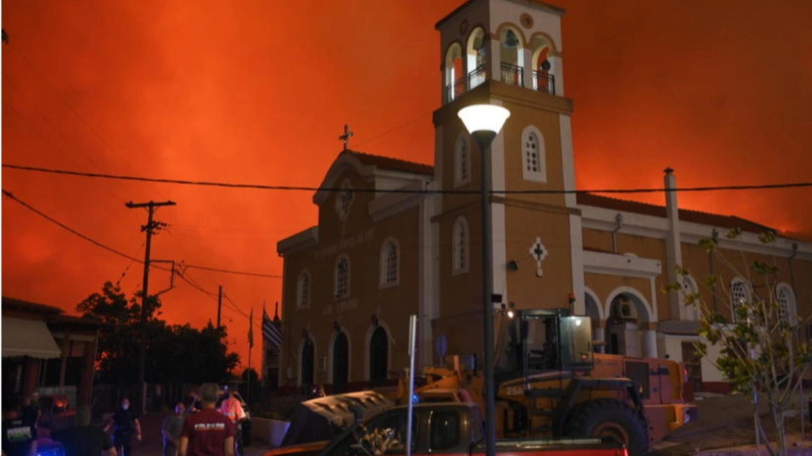 Συναγερμός στην Αλεξανδρούπολη: Εκκενώνονται ακόμα 8 οικισμοί, ανησυχία για αποθήκες πυρομαχικών