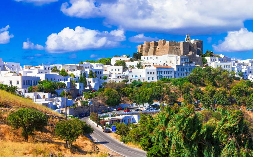 Το ελληνικό νησί που «μεταμορφώνεται» με ριζικά έργα υποδομών – «Ύμνοι» από τη γαλλική Le Figaro