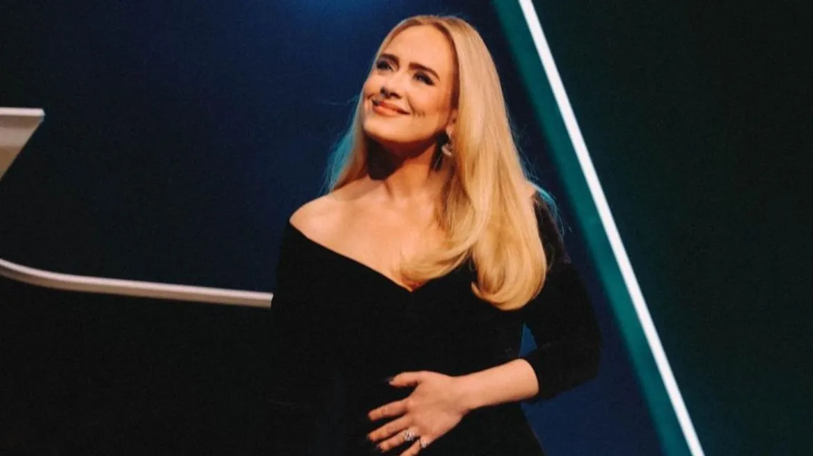Adele: Η συγκίνησή της όταν αποκάλυψε το φύλο του μωρού που περιμένει ένα ζευγάρι θαυμαστών της