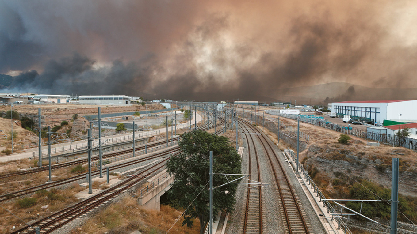 Έκαψαν τον Ασπρόπυργο 473 φορές σε 5 μήνες - Σύσκεψη για τις φωτιές στο Μαξίμου