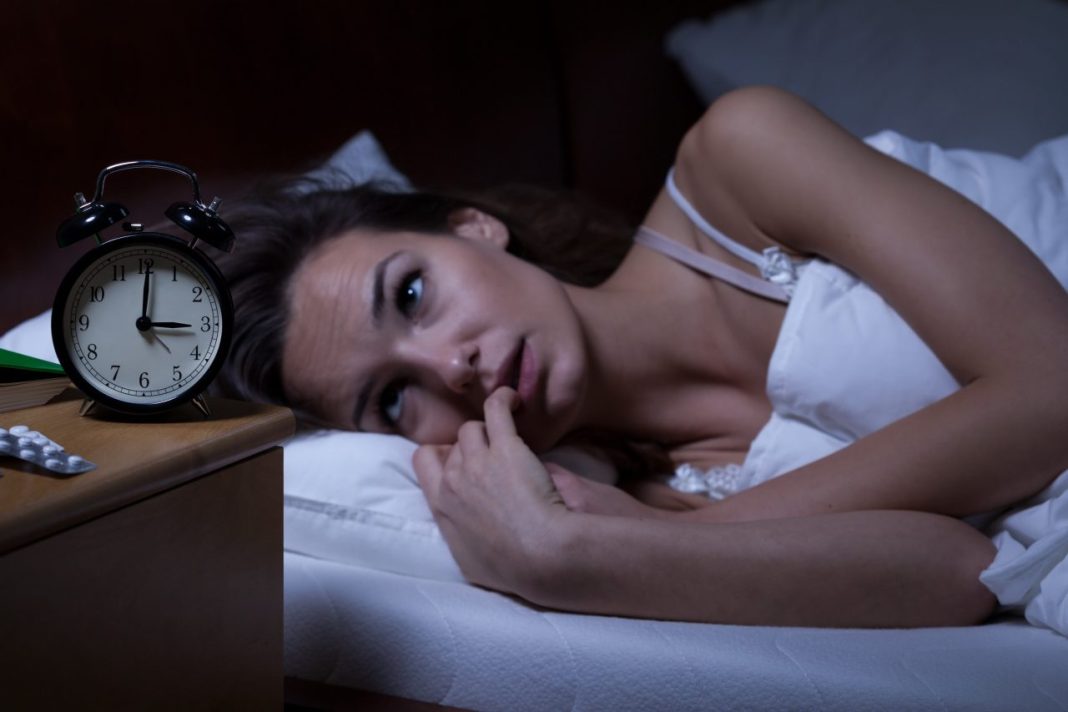 Η σοβαρή νόσος που απειλεί όσους ξυπνούν συχνά μέσα στη νύχτα
