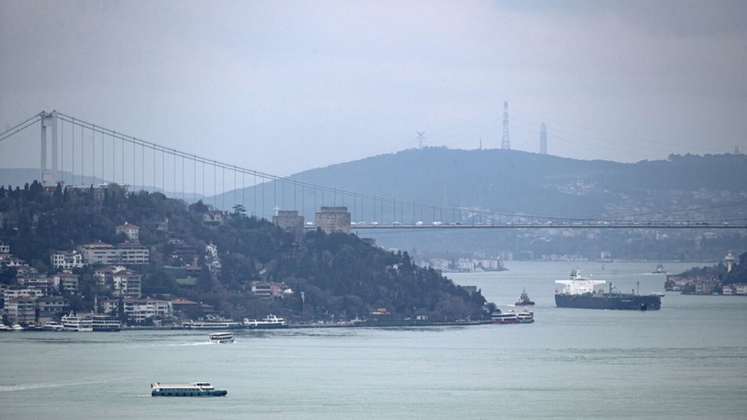 Τουρκία: Έκλεισαν και πάλι τα Δαρδανέλια