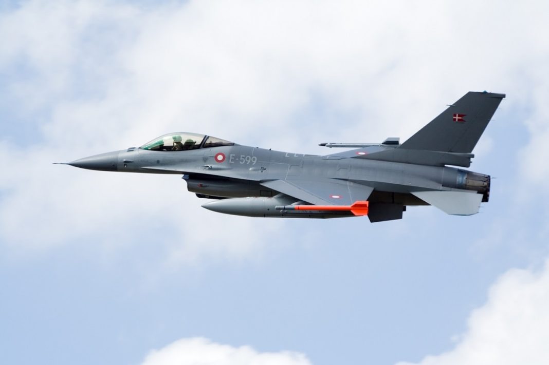 ΝΑΤΟ: Η Δανία αναχαίτισε ρωσικά βομβαρδιστικά που προσέγγιζαν εναέριο χώρο του ΝΑΤΟ