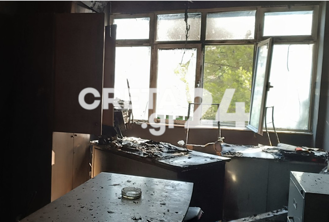 Ηράκλειο: Εικόνες καταστροφής στο Εργατικό Κέντρο μετά την πυρκαγιά