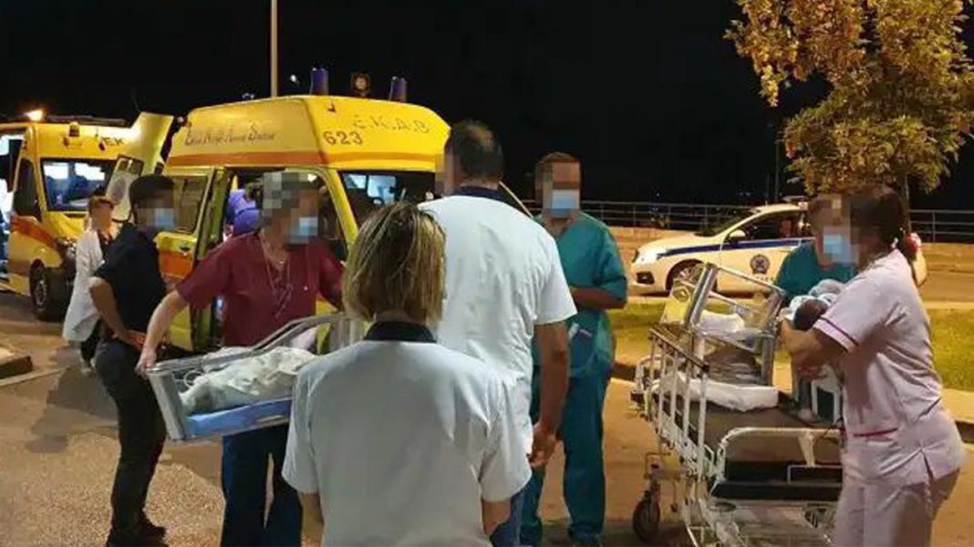 Αλεξανδρούπολη: Η δύσκολη επιχείρηση εκκένωσης του νοσοκομείου - Έγκυος γέννησε καθοδόν σε ασθενοφόρο