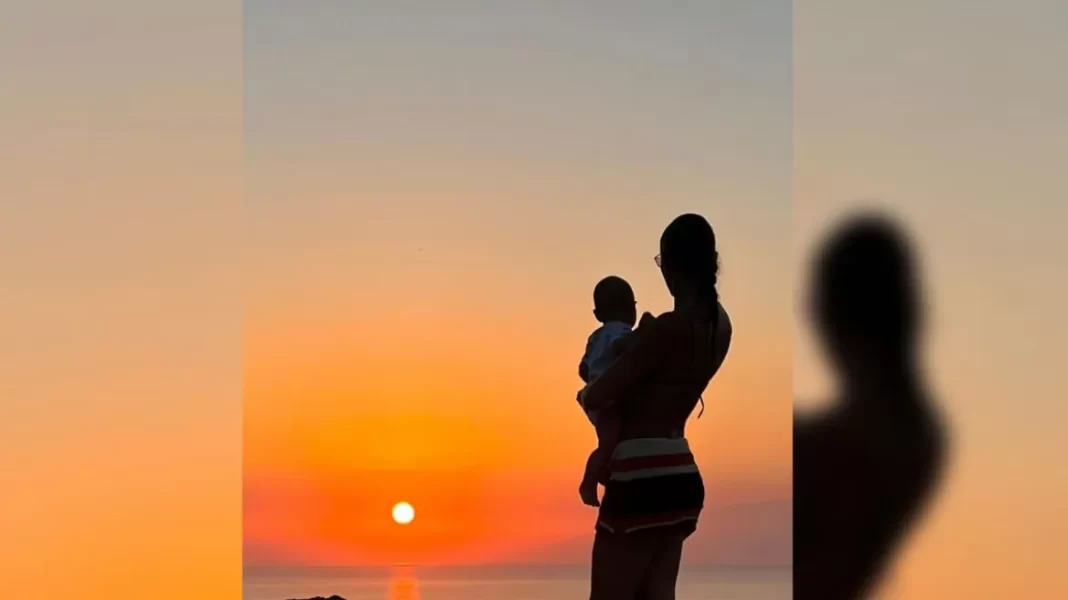 Ελένη Φουρέιρα: Η φωτογραφία με τον γιο της – «Στο αγαπημένο μου μέρος μαζί με τον αγαπημένο μου»