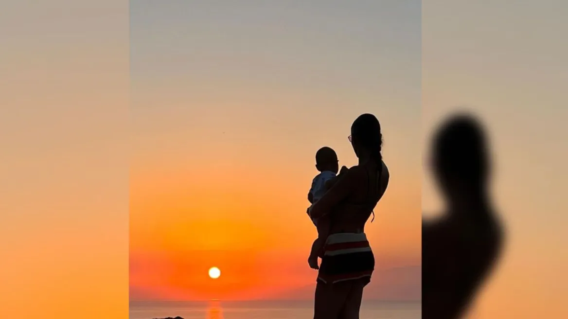 Ελένη Φουρέιρα: Η φωτογραφία με τον γιο της – «Στο αγαπημένο μου μέρος μαζί με τον αγαπημένο μου»