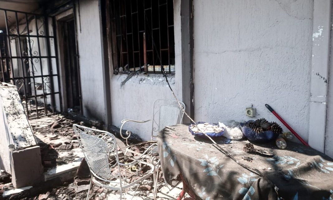 Φωτιά στο Μενίδι: «Κάηκαν οι κόποι μιας ζωής» - Συγκλονιστική μαρτυρία κατοίκου