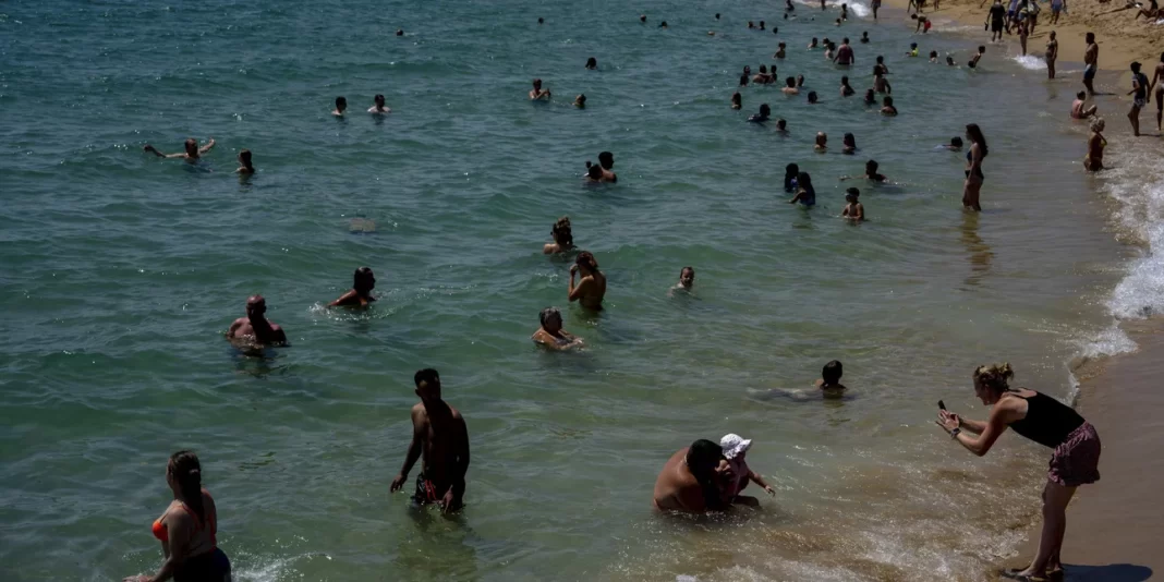 Νέο κύμα καύσωνα στην Ισπανία -Συναγερμός για θερμοκρασίες-ρεκόρ με 44άρια