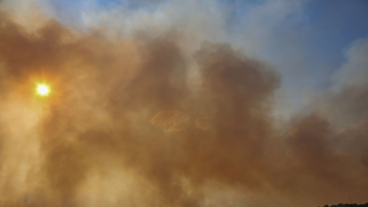 Πυρκαγιές: Μέτρα προστασίας από τον καπνό και τα αιωρούμενα σωματίδια