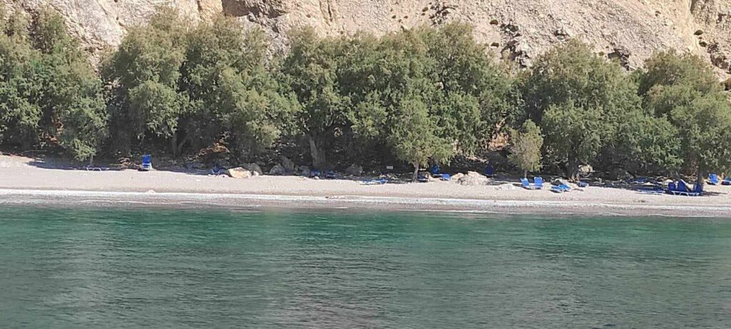 Kρήτη: Εκκενώθηκε παραλία υπό τον φόβο κατολίσθησης