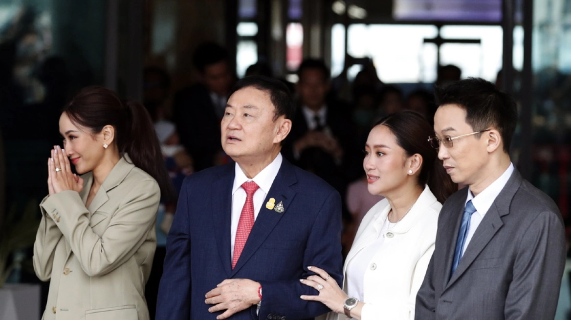 Ταϊλάνδη: Ο πρώην πρωθυπουργός θα μπει στη φυλακή για 8 χρόνια μετά την επιστροφή του στη χώρα