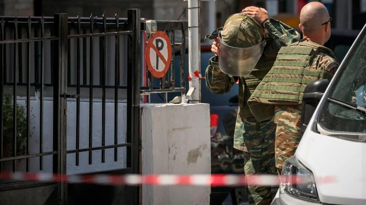 Σοβαρές ζημιές σε σπίτια και 10 οχήματα από ισχυρή έκρηξη