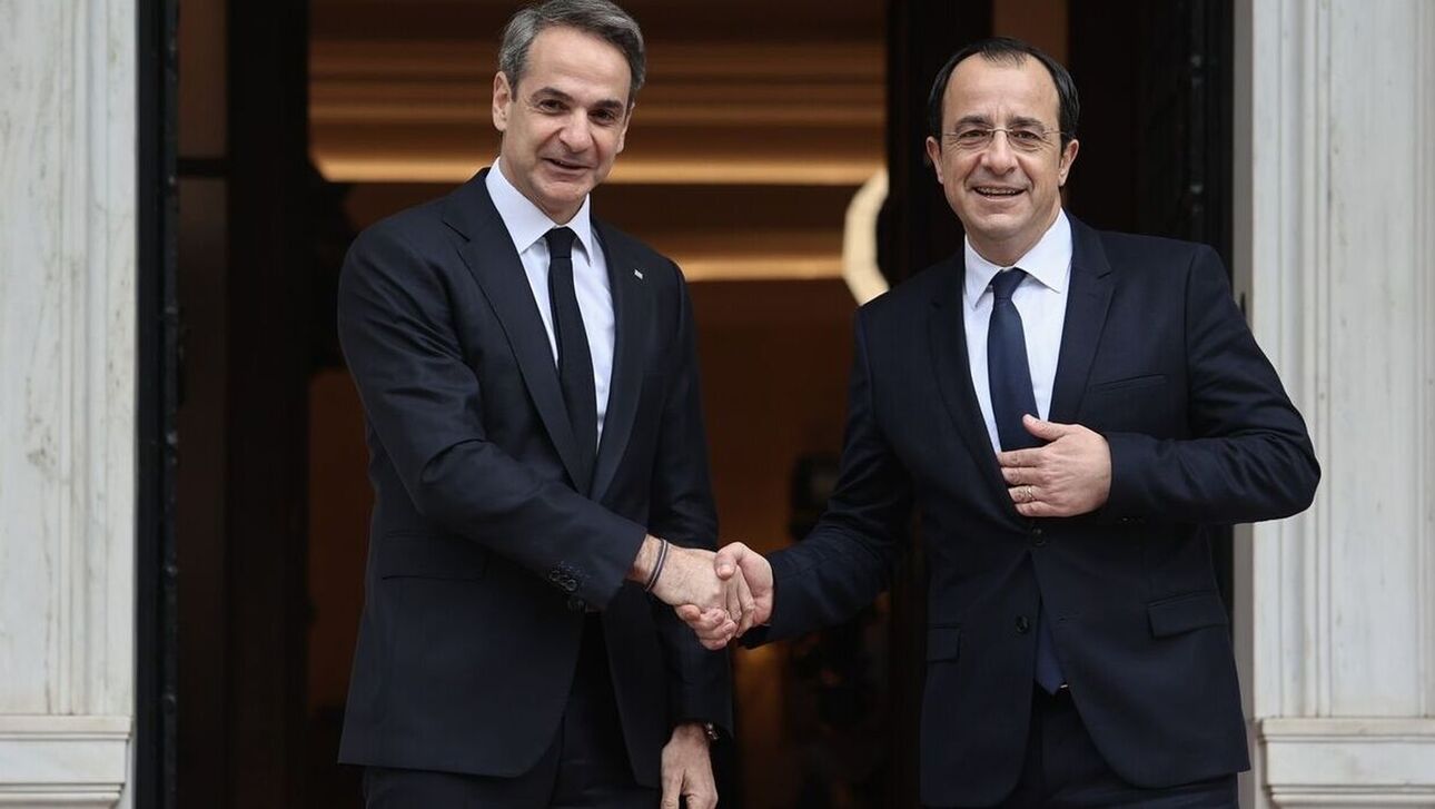 Επικοινωνία Μητσοτάκη - Χριστοδουλίδη: «Καταδικάζουμε τις απαράδεκτες επιθέσεις των Τουρκοκυπρίων»
