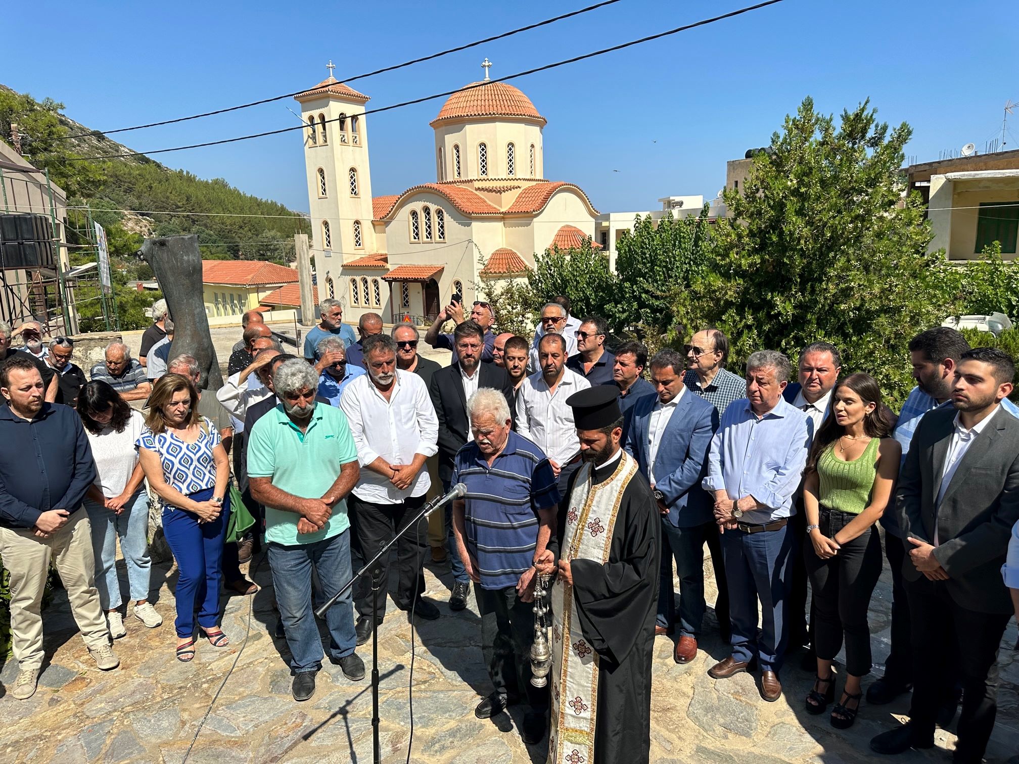 Τη μνήμη των 19 ηρώων τίμησαν στο Μάραθος Δήμος Μαλεβιζίου και η Τοπική Κοινότητα