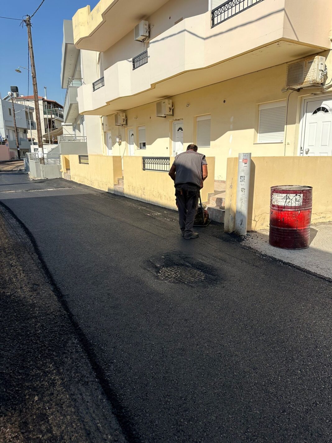 Στη Δημοτική Ενότητα Γαζίου συνεχίζονται οι ασφαλτοστρώσεις από το Δήμο Μαλεβιζίου