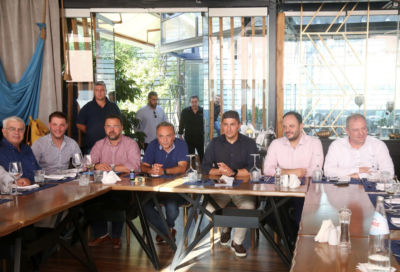 Πανελλαδικό Συνέδριο για τα προβλήματα της αλιείας ανακοίνωσε ο Λευτέρης Αυγενάκης