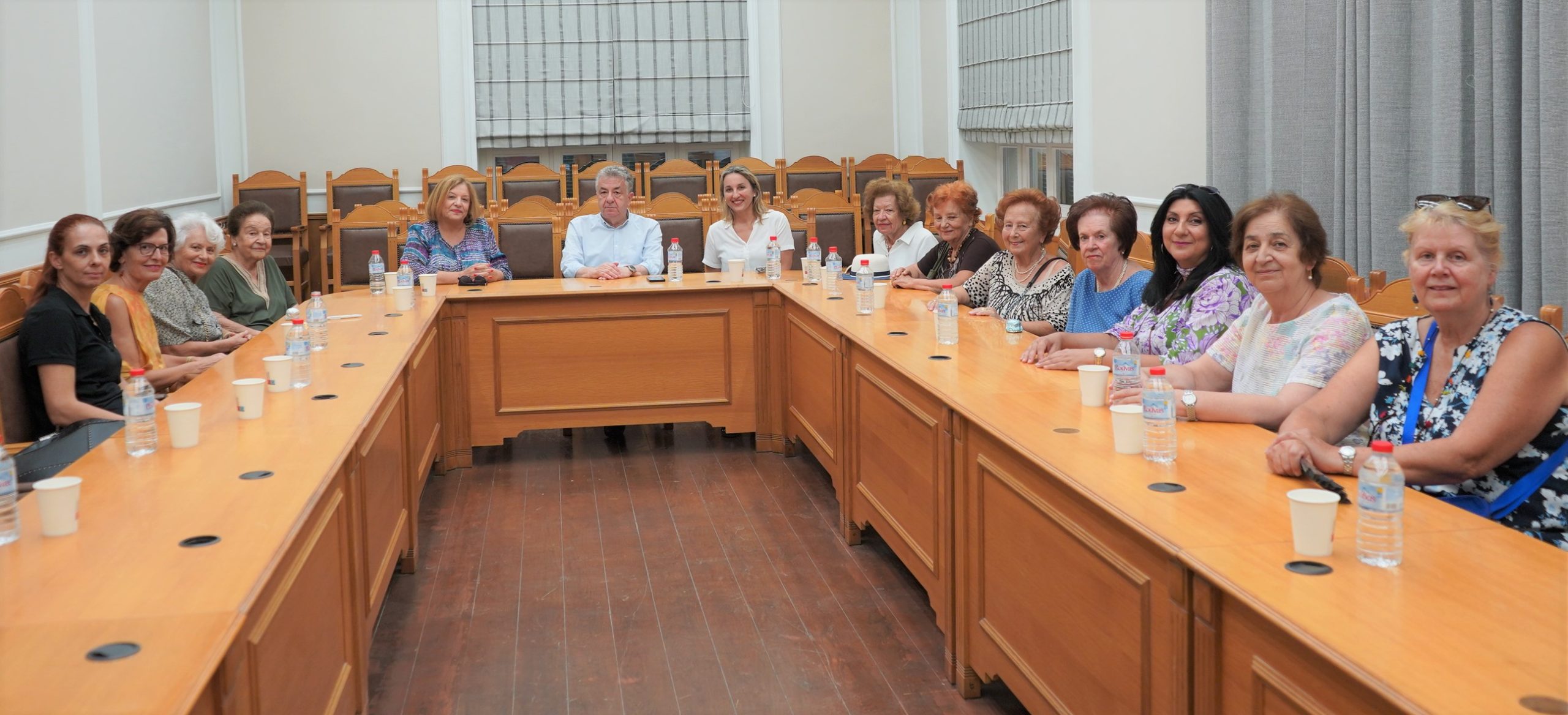 Επίσκεψη της διοίκησης του Λυκείου των Ελληνίδων Ηρακλείου στη Περιφέρεια Κρήτης