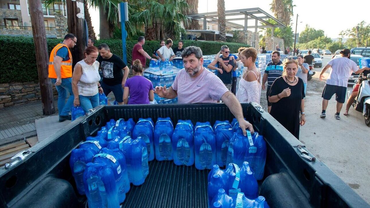 Πλημμύρες στη Θεσσαλία: Φαινόμενα αισχροκέρδιας – Έρχεται πλαφόν και σε άλλα προϊόντα