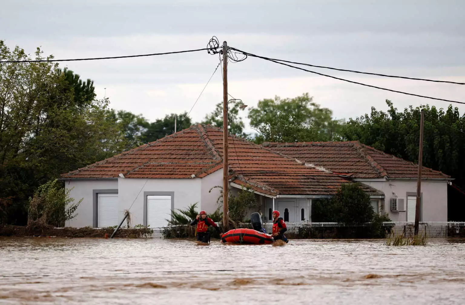 Κακοκαιρία Daniel: Δύο νεκρές γυναίκες στην Αστρίτσα Καρδίτσας – Έξι τα θύματα