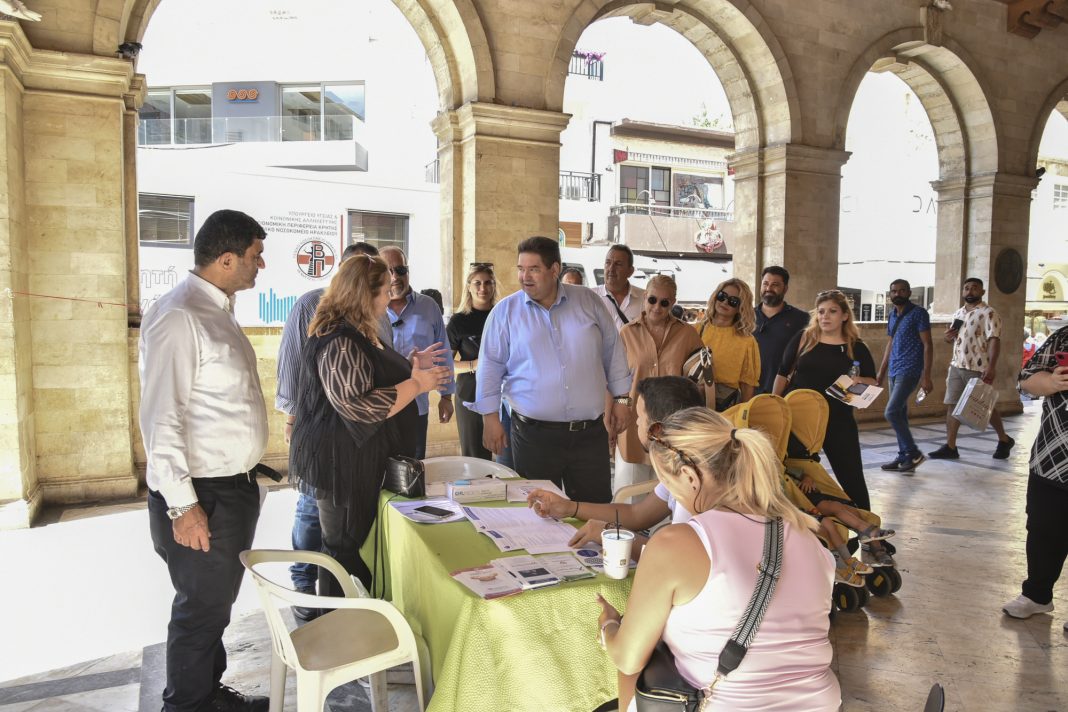 Στη Σαββατιάτικη αιμοδοσία του Αιματοκρήτη ο Μιχάλης Καραμαλάκης