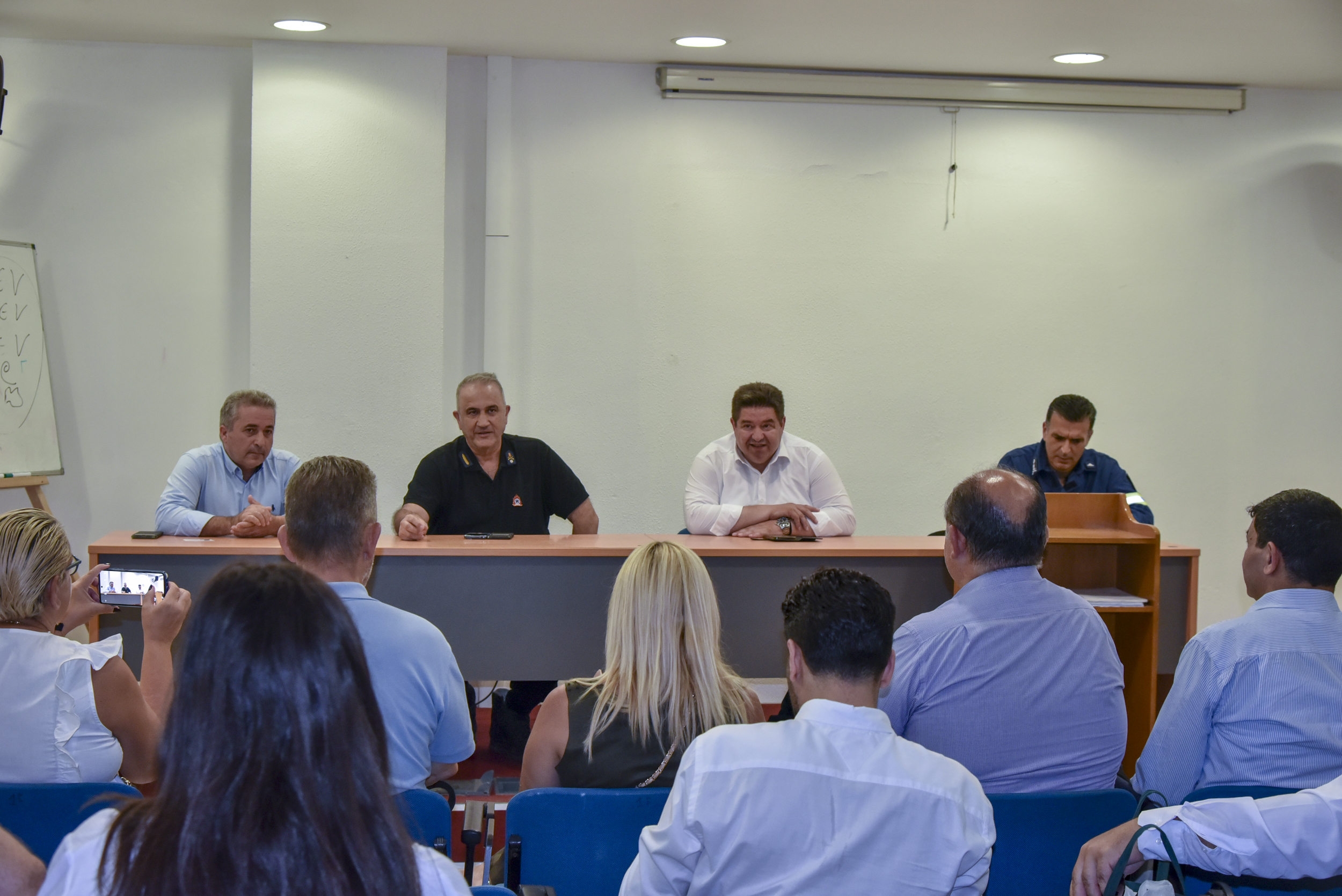 Στην Πυροσβεστική Υπηρεσία ο Μιχάλης Καραμαλάκης