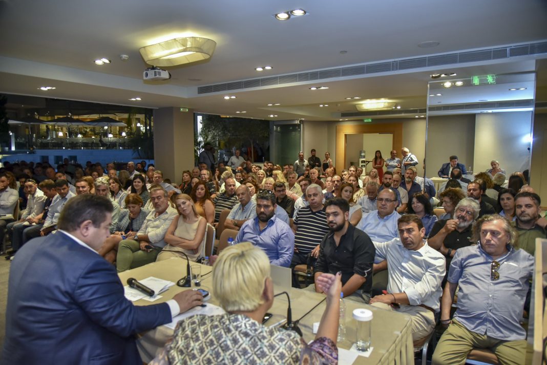 Κλίμα ενότητας και ομοψυχίας στην παράταξη Καραμαλάκη