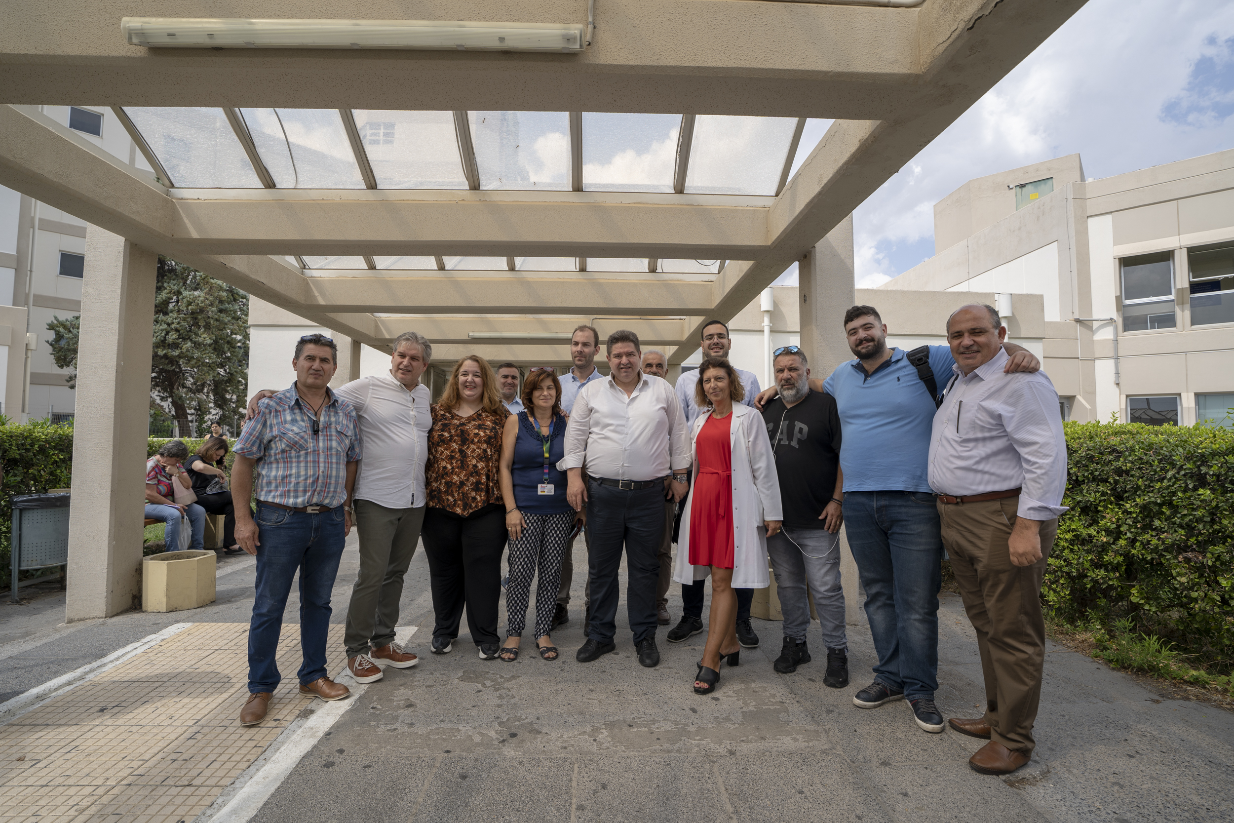 Με εργαζομένους και τη διοίκηση του ΠΑΓΝΗ συναντήθηκε ο Μ. Καραμαλάκης