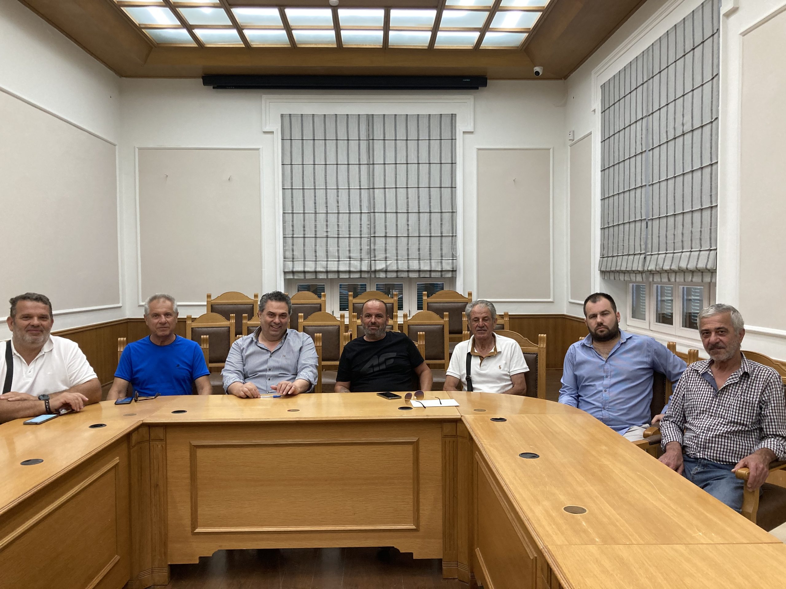 Συνάντηση για την φιλοξενία των ομάδων του Ηρακλείου στο γήπεδο της Περιφέρειας Κρήτης