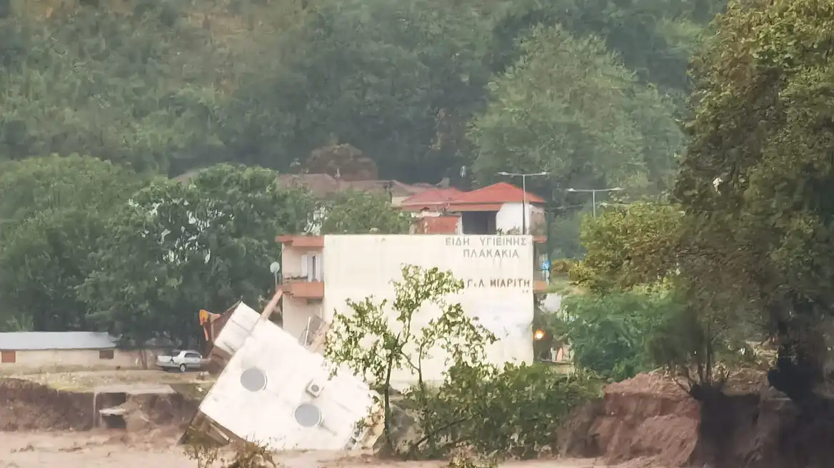 Hράκλειο: Συγκεντρώνουν είδη πρώτης ανάγκης για τους πλημμυροπαθείς της Θεσσαλίας