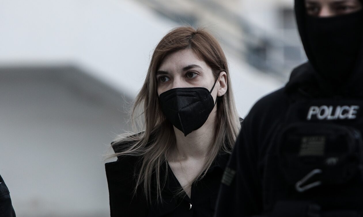 Δίκη Πισπιρίγκου: «Έχω χάσει τρία εγγόνια κι έχω το παιδί μου φυλακή. Ένας ένας φεύγουν όλοι»