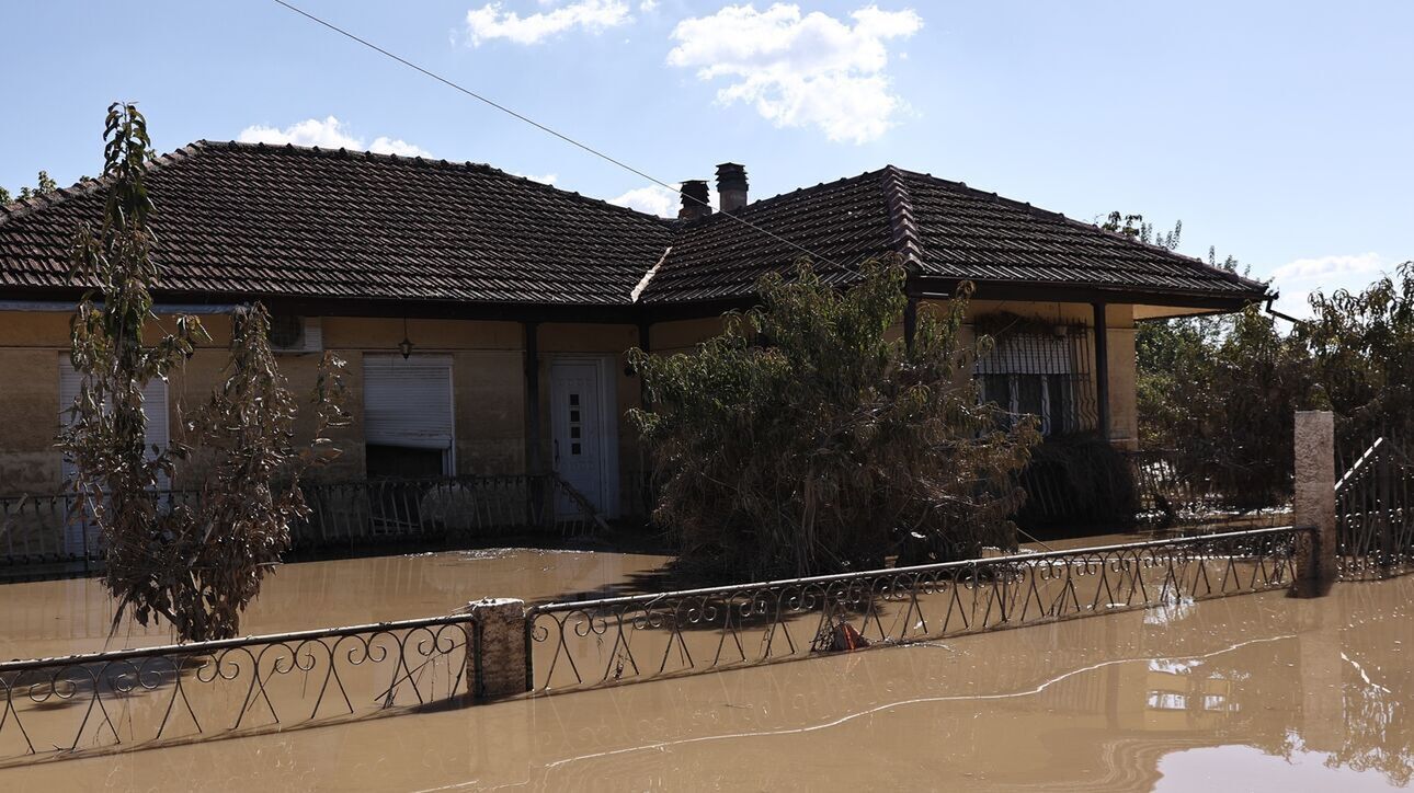 Αποζημιώσεις, πάγωμα δανείων και πλαφόν – Όλα τα μέτρα στήριξης για τους πλημμυροπαθείς