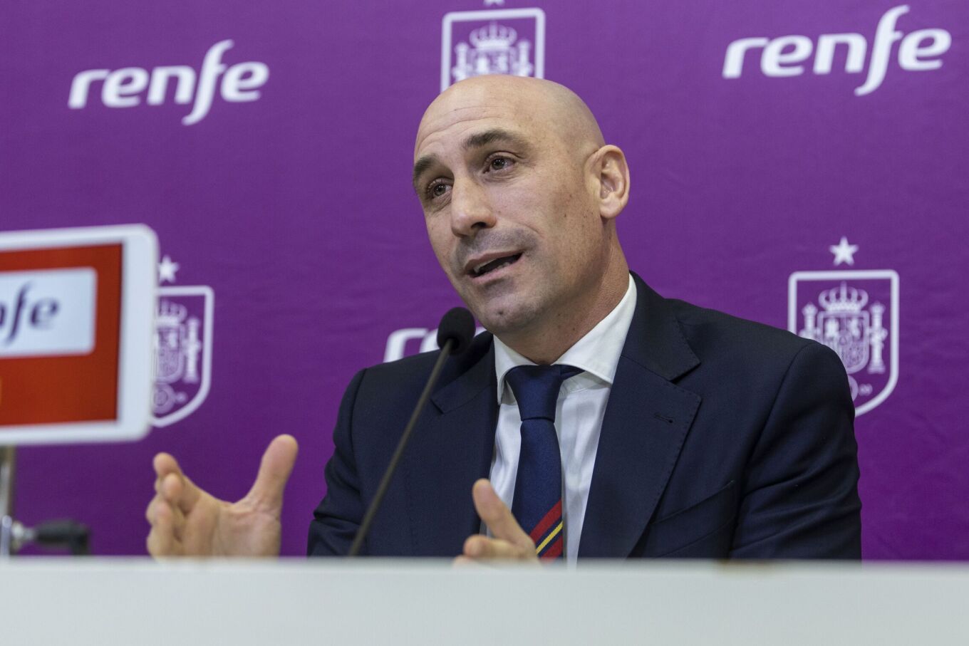 Ρουμπιάλες: Την Παρασκευή καταθέτει ενώπιον των δικαστών για το φιλί στην Ερμόσο