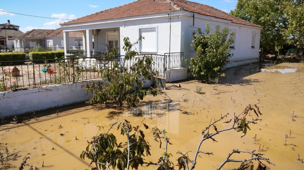 Πλημμύρες στη Θεσσαλία: 143 κτήρια χαρακτηρίστηκαν «κόκκινα»