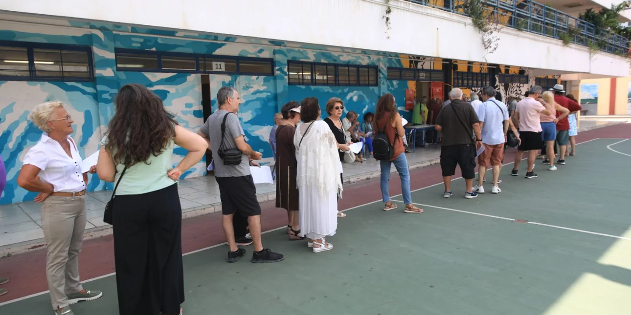Εκλογές ΣΥΡΙΖΑ: Ψήφισαν πάνω από 140.000, ουρές στα εκλογικά τμήματα -Στις 11 η πρώτη εικόνα για το αποτέλεσμα