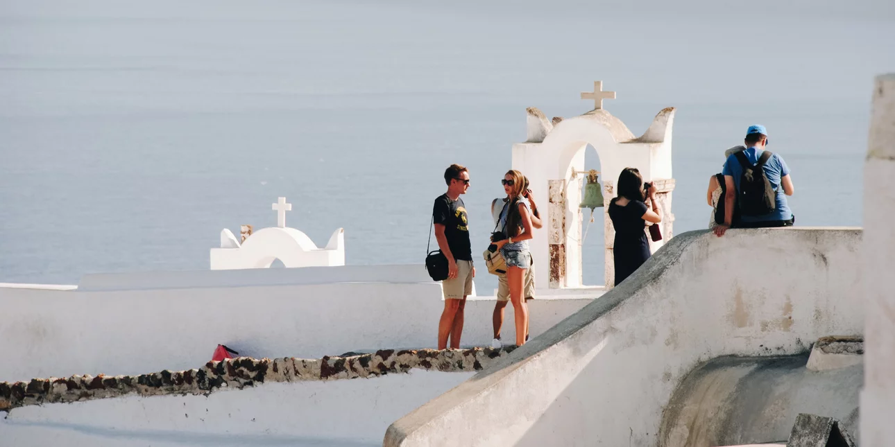 Η άνθηση του τουρισμού φέρνει χαμόγελα: Οι Αμερικανοί «ψηφίζουν» δαγκωτό Ελλάδα, προορισμός και το φθινόπωρο