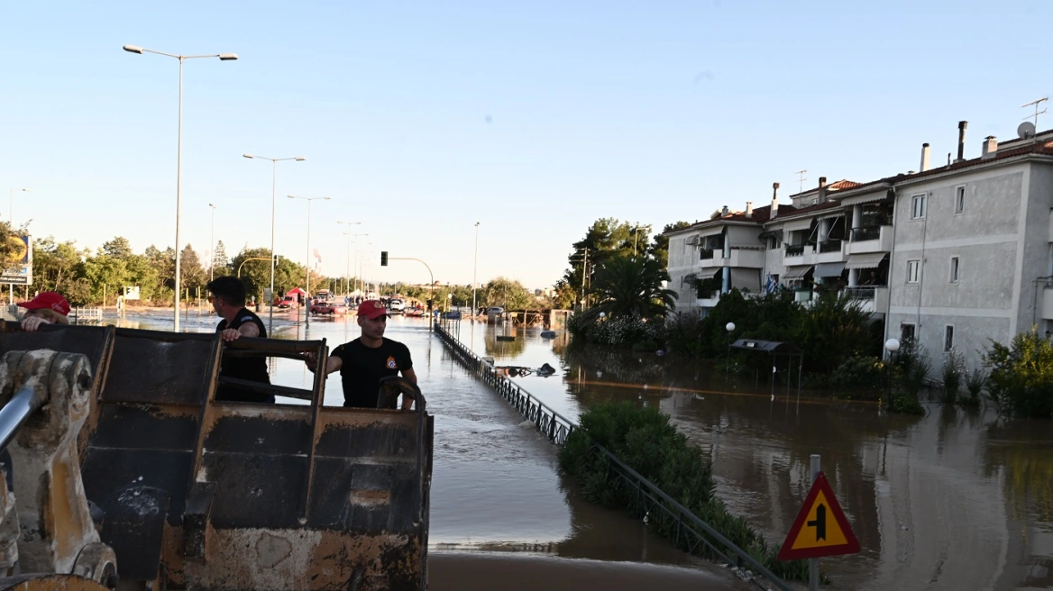 Κακοκαιρία Daniel: «Λασπομαχία» σε 21 χωριά της Θεσσαλίας – Σε 7 δεν υπάρχει πρόσβαση από δρόμο