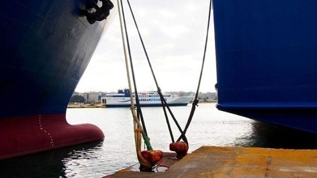 Γυναίκα βρέθηκε στη θάλασσα κατά την επιβίβαση - Η επιχείρηση διάσωσης της